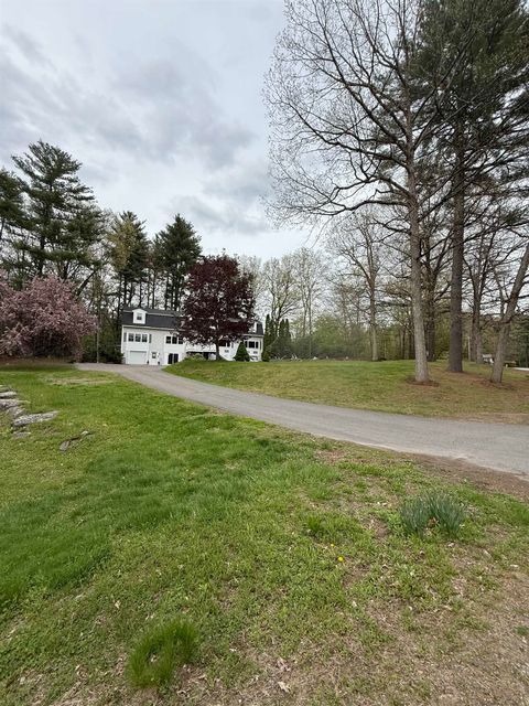 Photo of 4 Sunset Drive #A, Londonderry, NH 03053 (MLS # 5088574)
