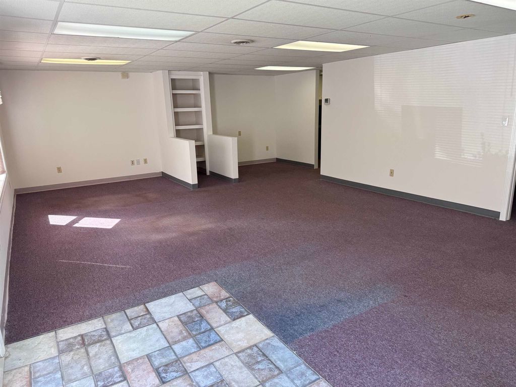 Photo of 12 Parmenter Road #D-6, Londonderry, NH 03053 (MLS # 5026332)