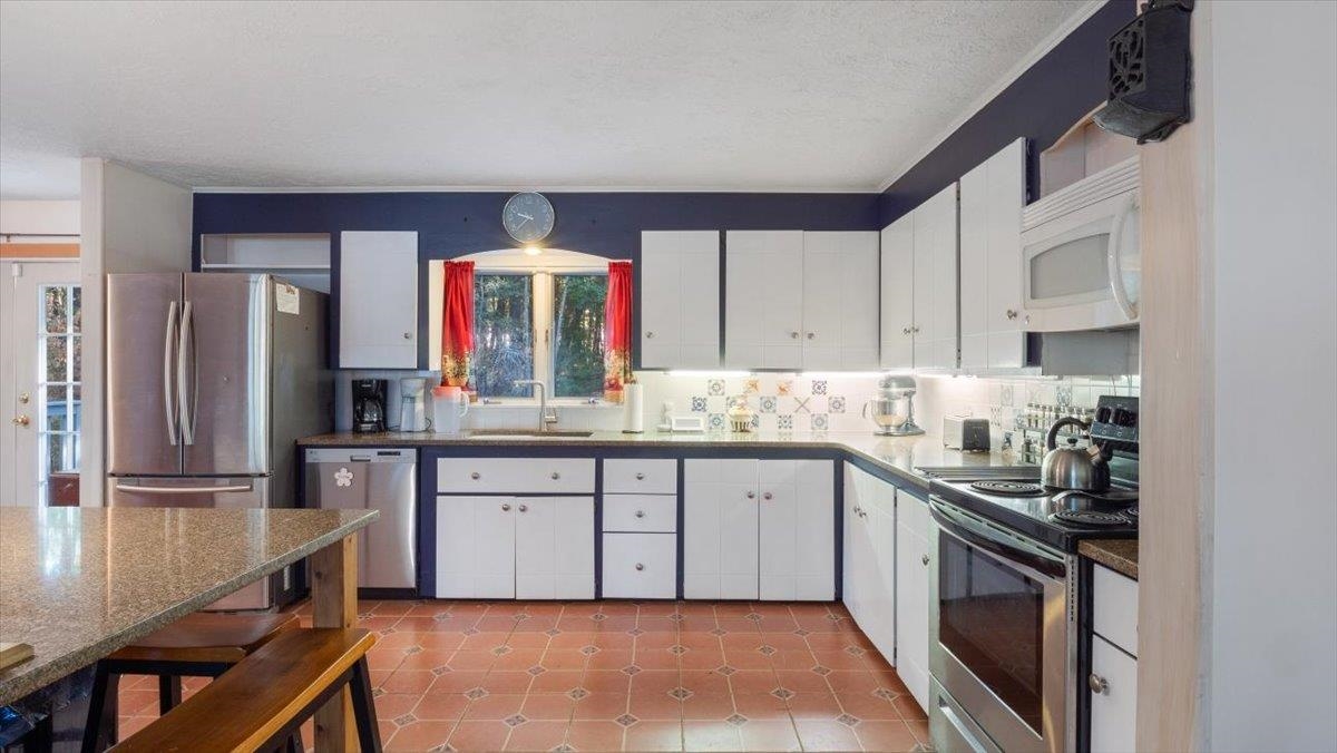 15 Seaverns Bridge Road