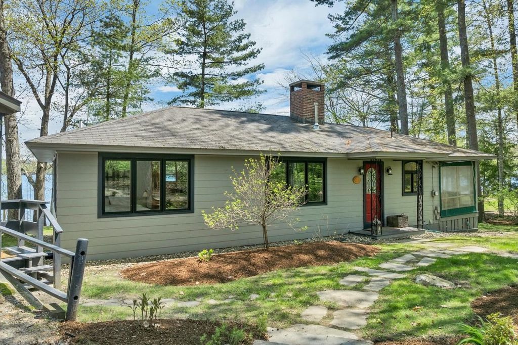 Photo of 19 Mirror Lake Drive, Tuftonboro, NH 03853 (MLS # 5061212)