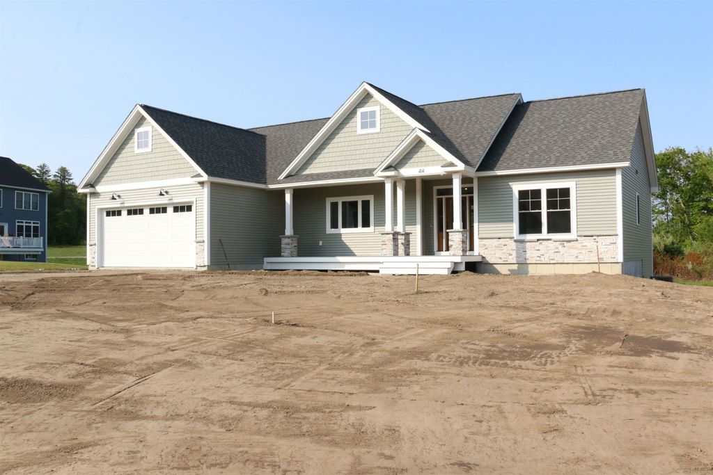 Photo of 428 Dawn Court #21, Pembroke, NH 03275 (MLS # 5081352)