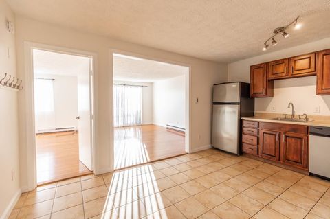 39 Old Hackett Hill Road 3F Manchester NH 03102