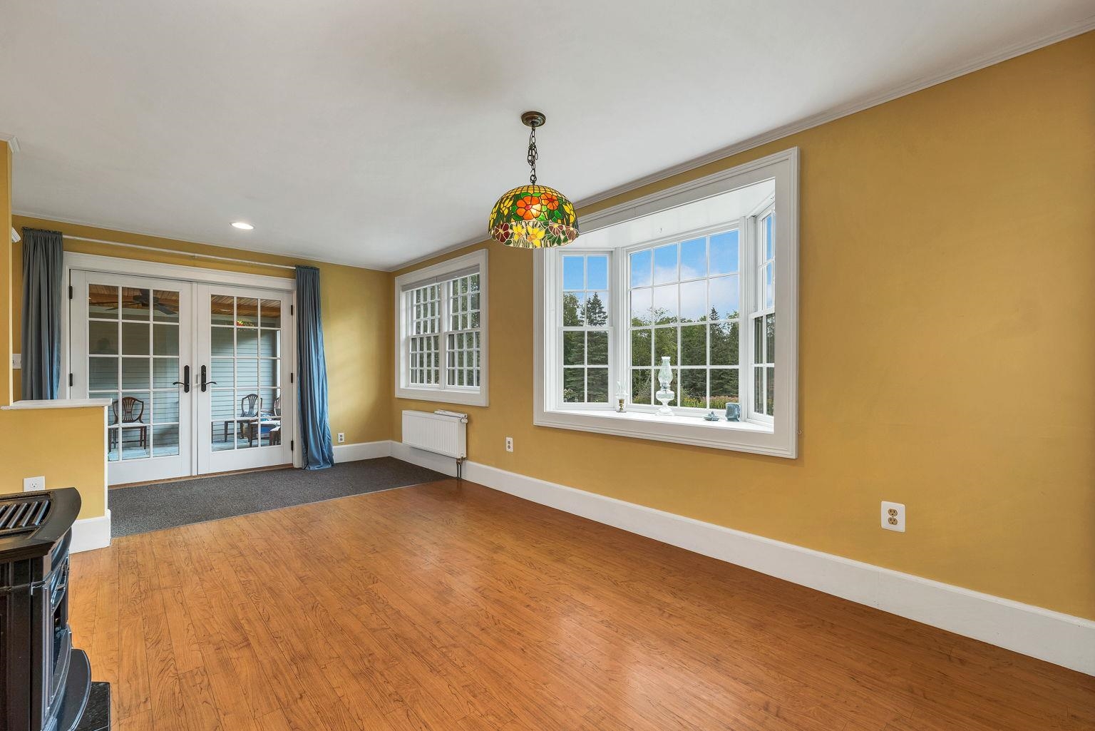 Dunbarton, New Hampshire 03046, United States, 4 Bedrooms Bedrooms, ,3 BathroomsBathrooms,Residential,Pending,204104