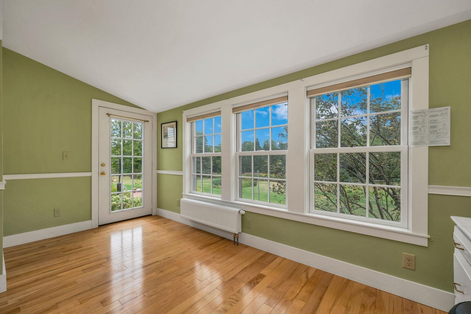 Dunbarton, New Hampshire 03046, United States, 4 Bedrooms Bedrooms, ,3 BathroomsBathrooms,Residential,Pending,204104