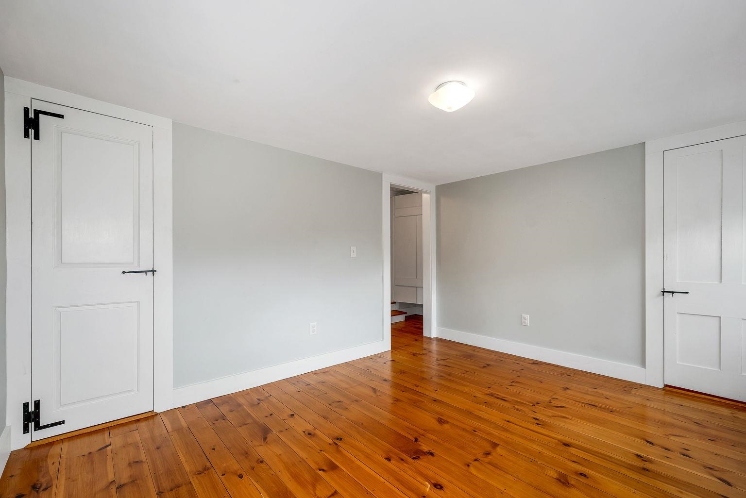 Dunbarton, New Hampshire 03046, United States, 4 Bedrooms Bedrooms, ,3 BathroomsBathrooms,Residential,Pending,204104