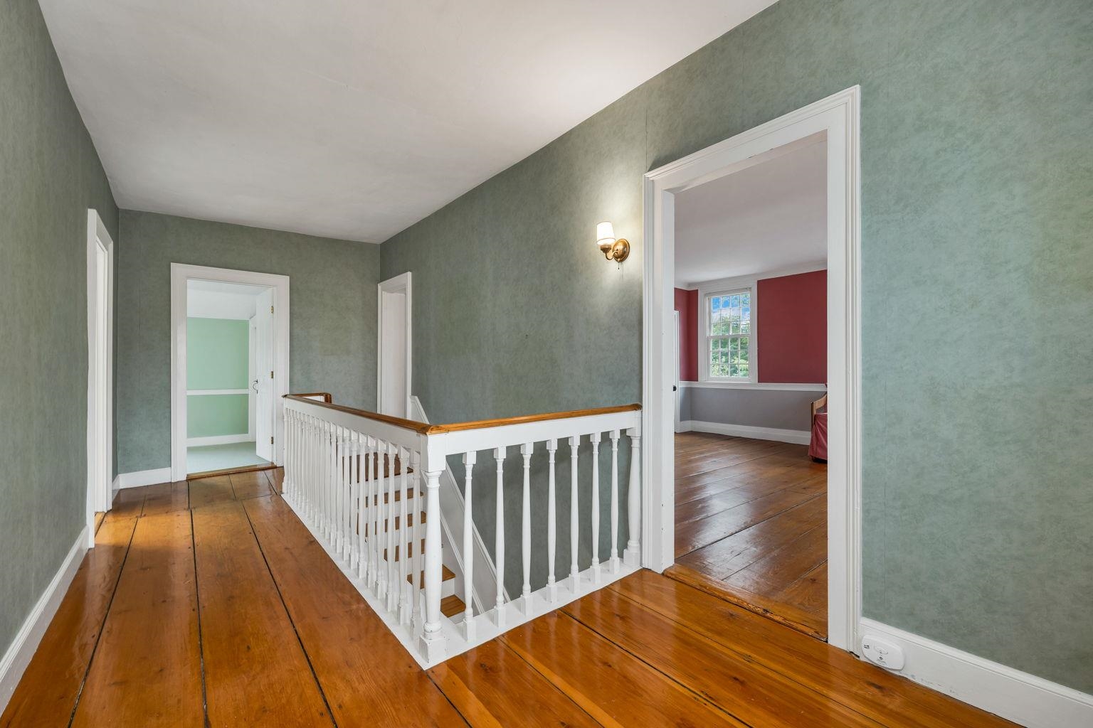 Dunbarton, New Hampshire 03046, United States, 4 Bedrooms Bedrooms, ,3 BathroomsBathrooms,Residential,Pending,204104