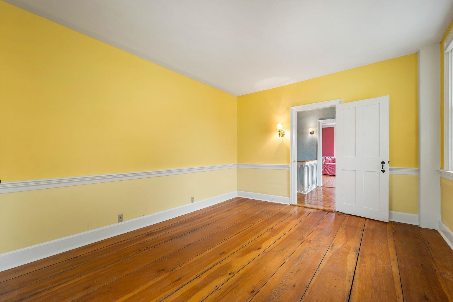 Dunbarton, New Hampshire 03046, United States, 4 Bedrooms Bedrooms, ,3 BathroomsBathrooms,Residential,Pending,204104