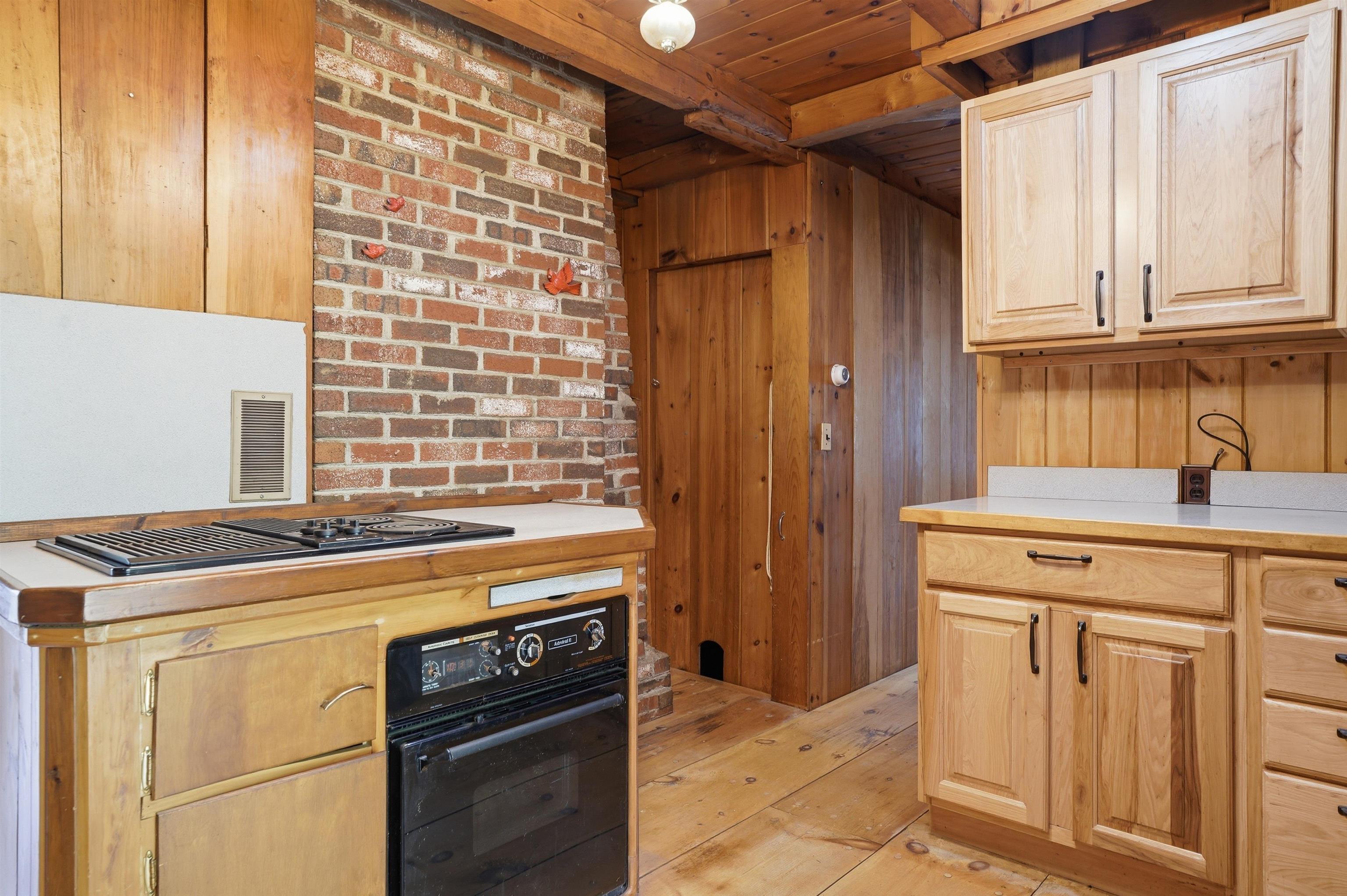 52 Nevins Road