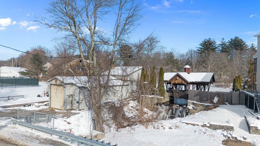 Photo of 12 Melendy Road, Hudson, NH 03051 (MLS # 5074708)