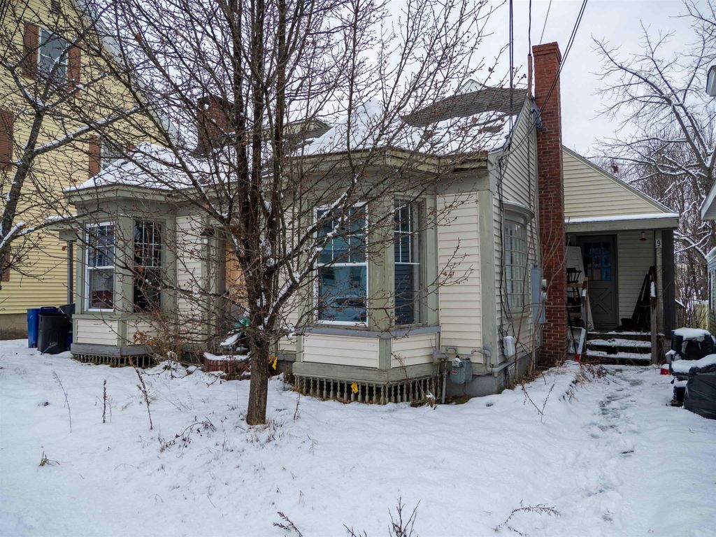 Photo of 911 South Street, Somersworth, NH 03878 (MLS # 5074326)