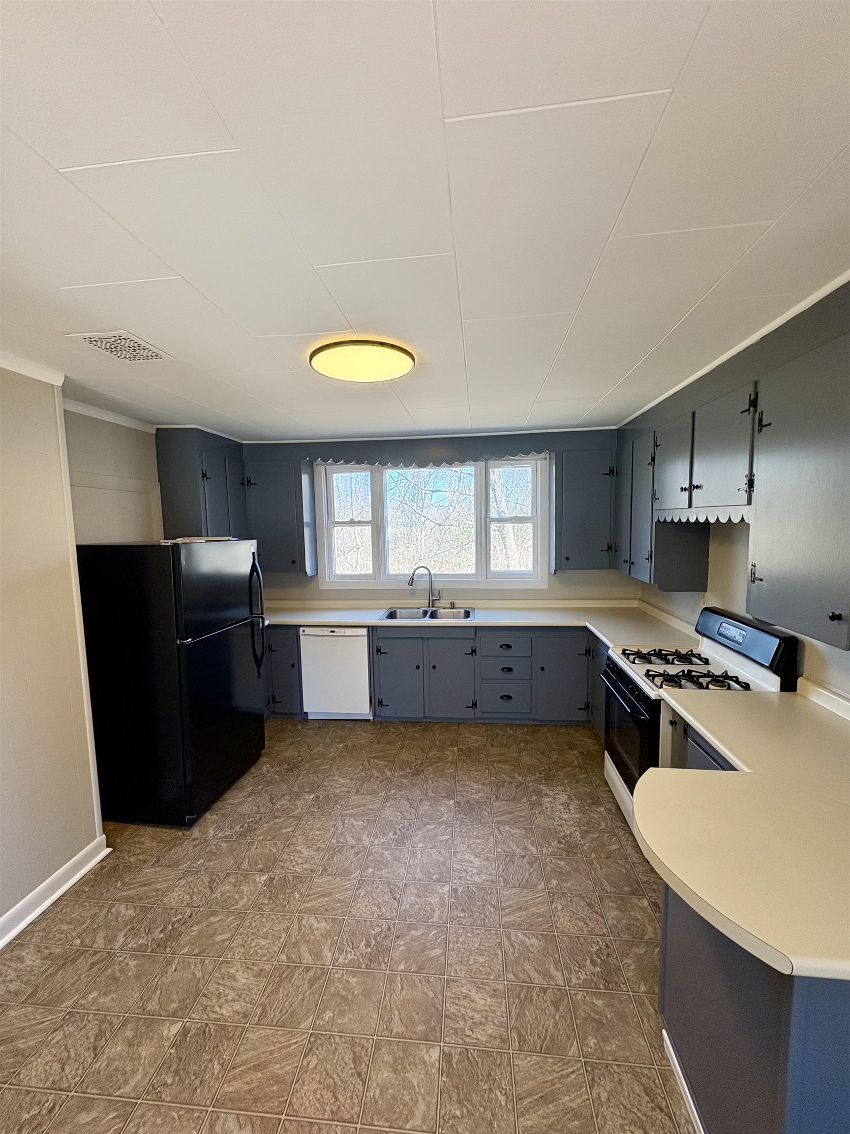 834 Main Street Unit 3