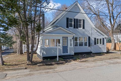 Photo of 18 Church Street, Epping, NH 03042 (MLS # 5082408)