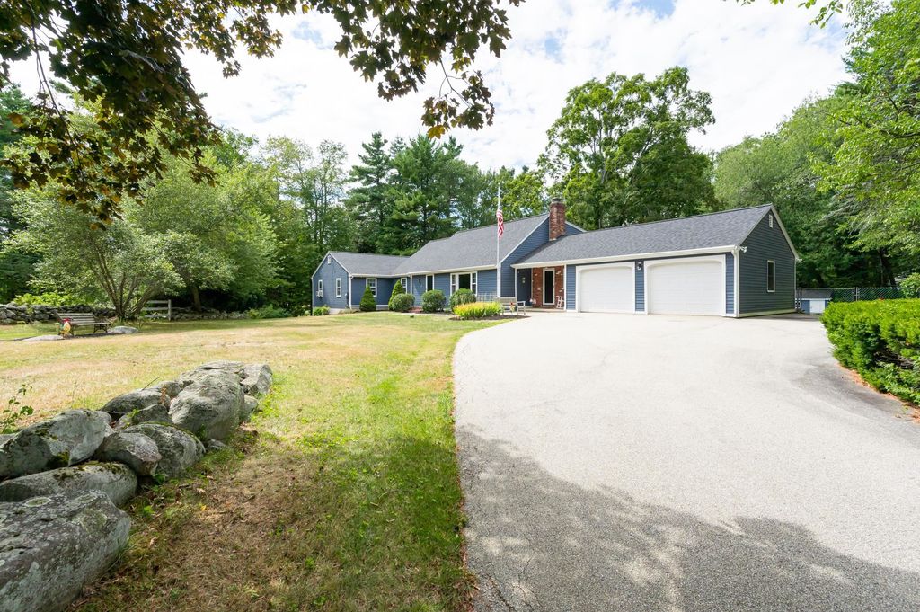 Photo of 3 Knightland Road, Atkinson, NH 03811 (MLS # 5059653)