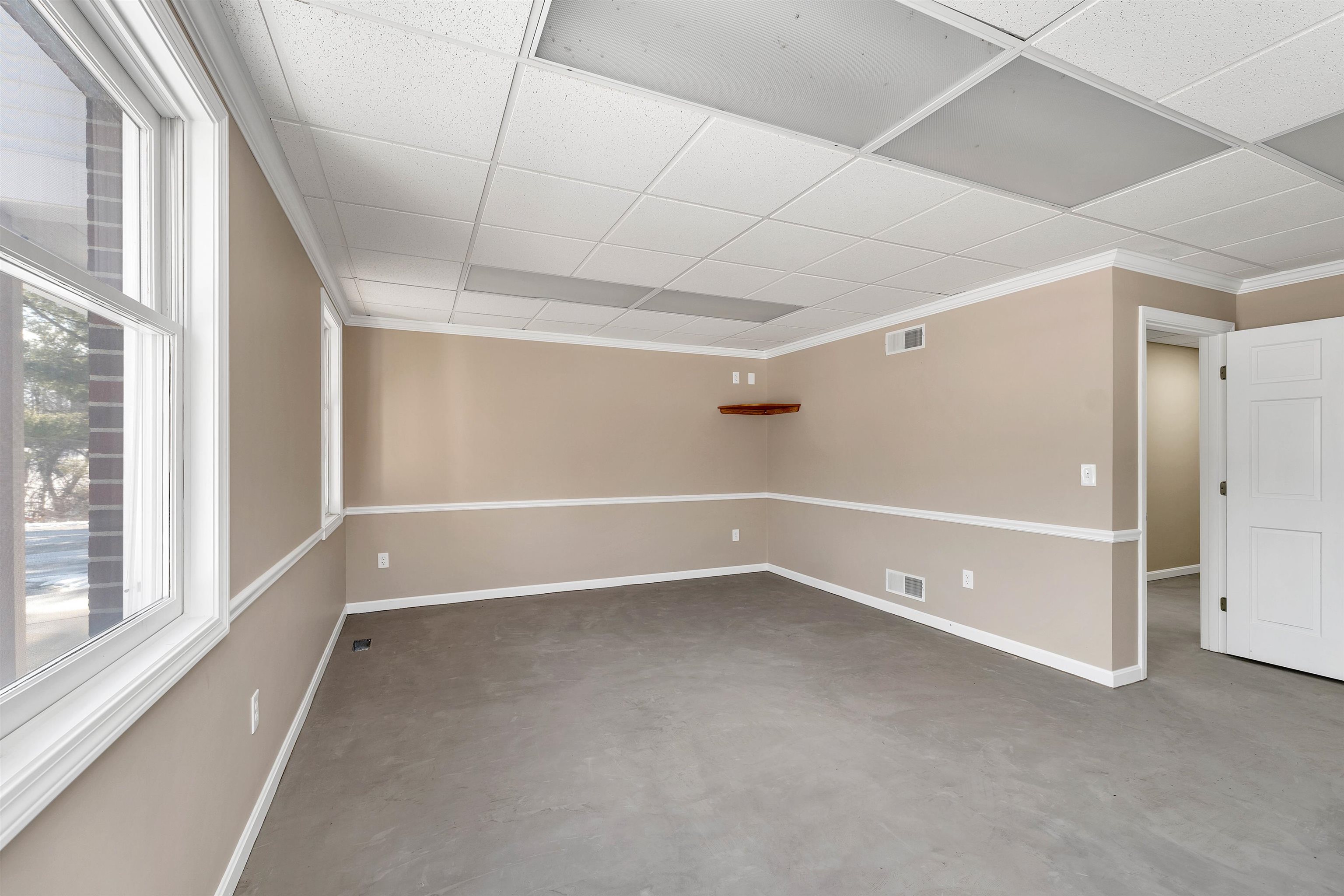 Londonderry, New Hampshire 03053, United States, ,Commercial,Pending,104830