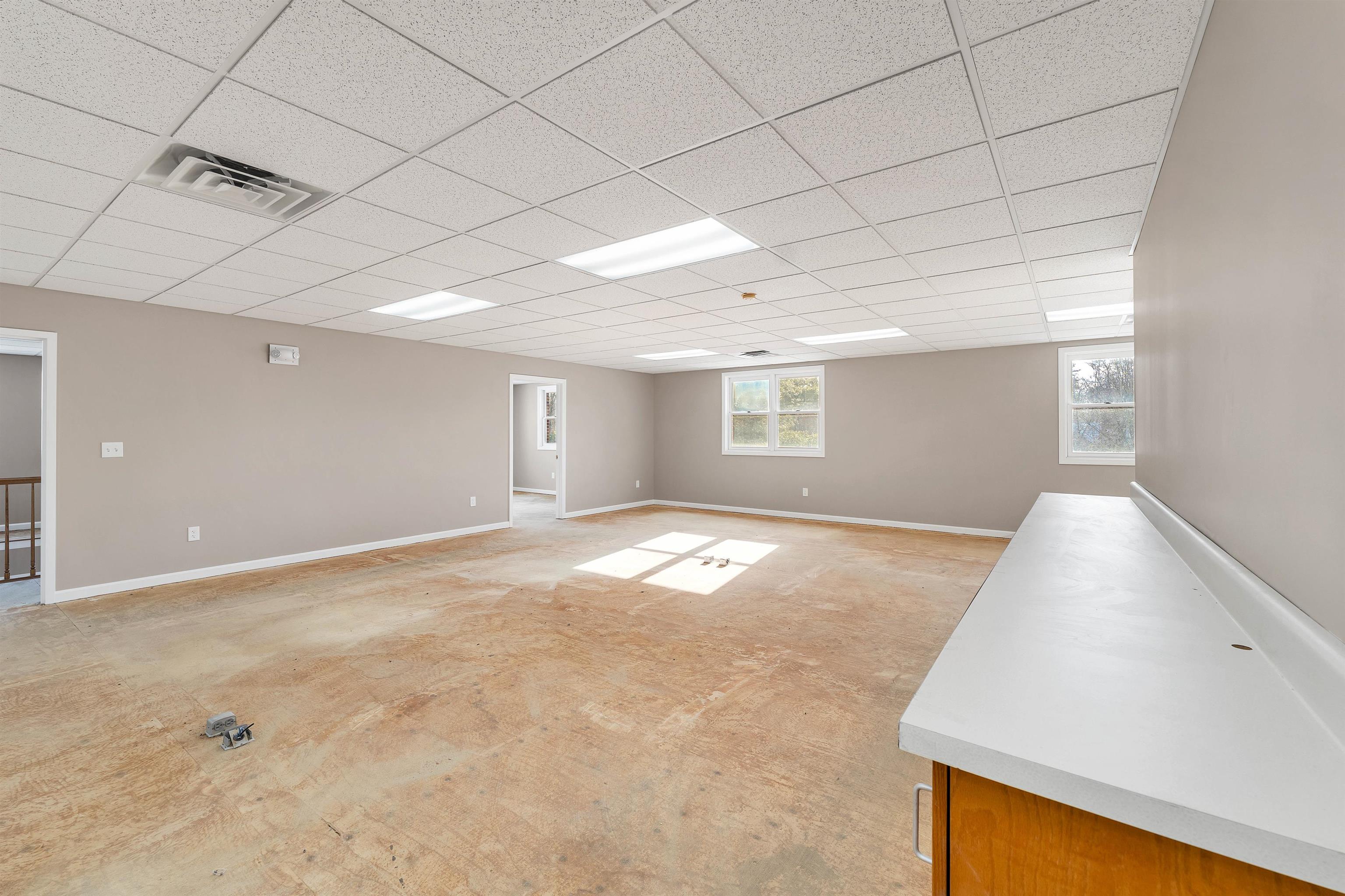 Londonderry, New Hampshire 03053, United States, ,Commercial,Pending,104830