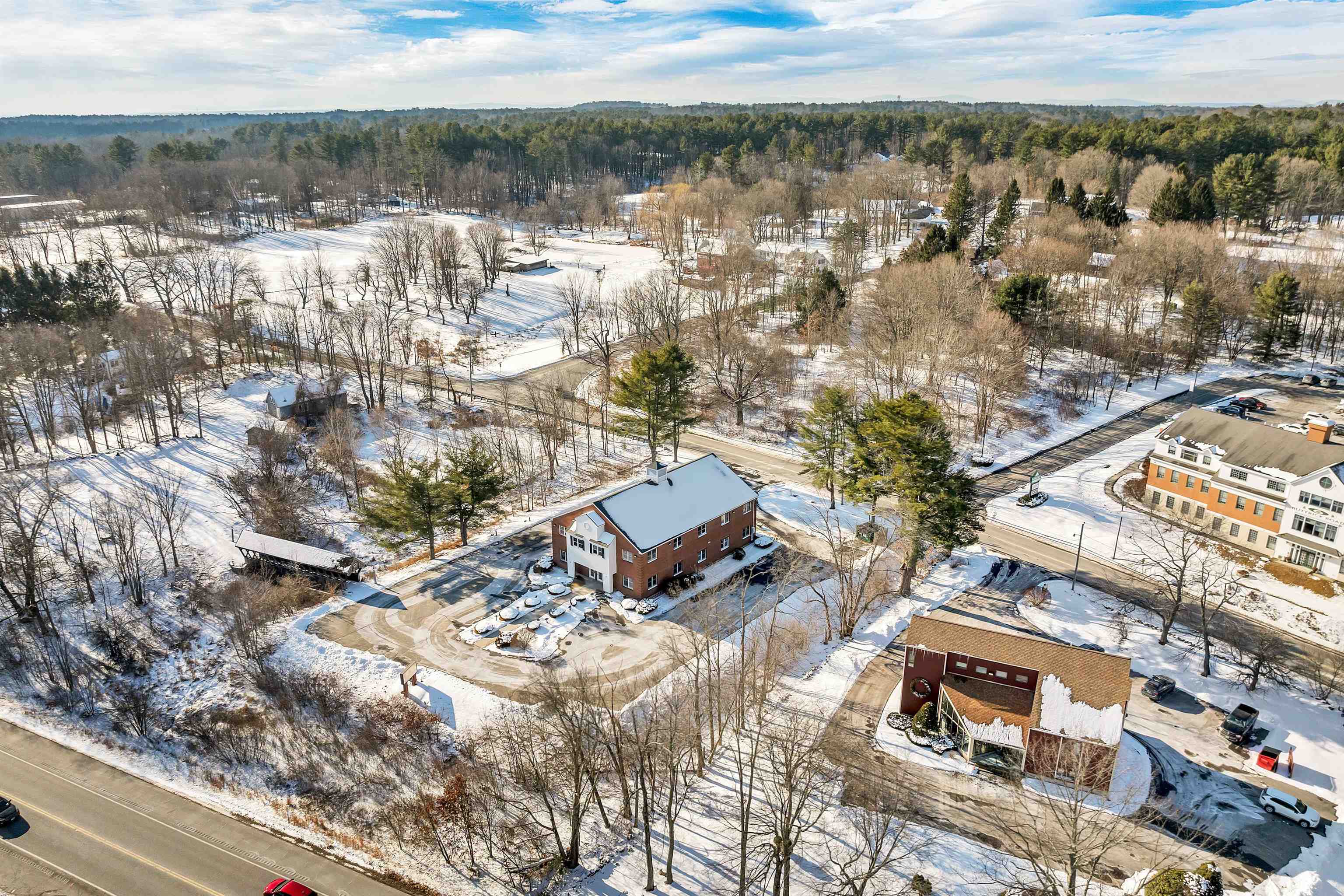 Londonderry, New Hampshire 03053, United States, ,Commercial,Pending,104830