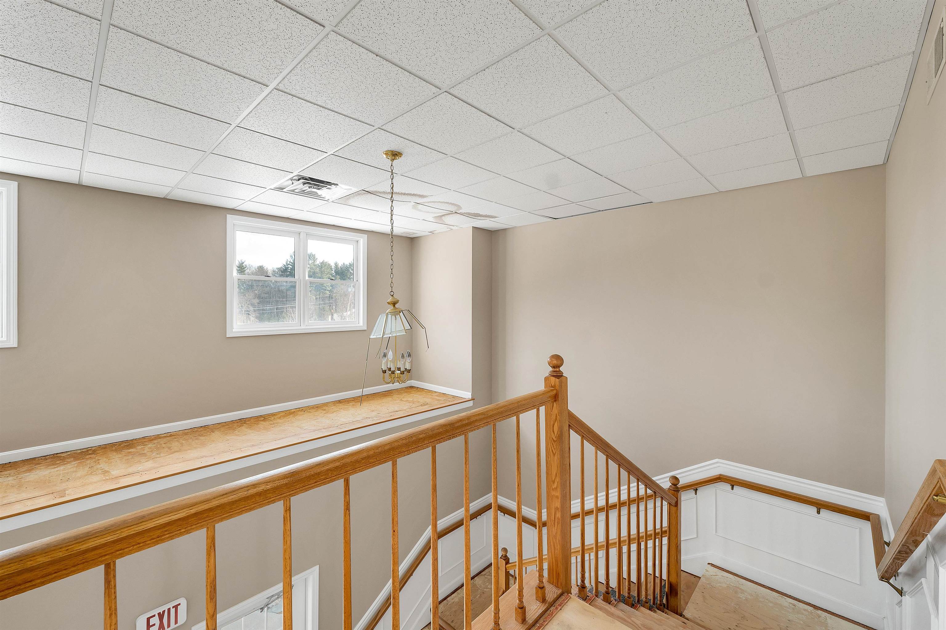 Londonderry, New Hampshire 03053, United States, ,Commercial,Pending,104830