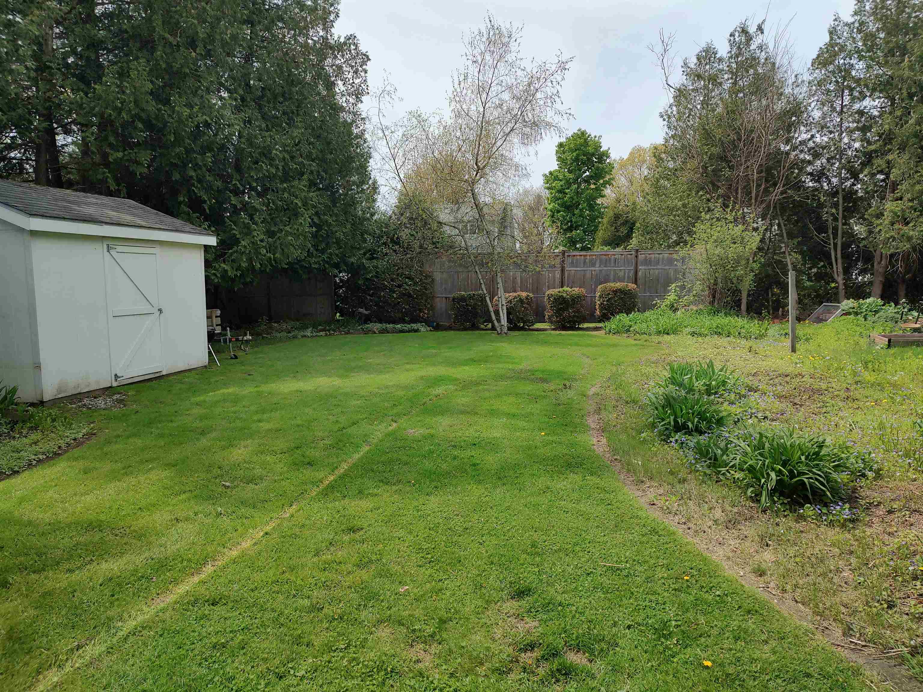 South Burlington, Vermont 05403, United States, 2 Bedrooms Bedrooms, ,1 BathroomBathrooms,Residential,Pending,149608