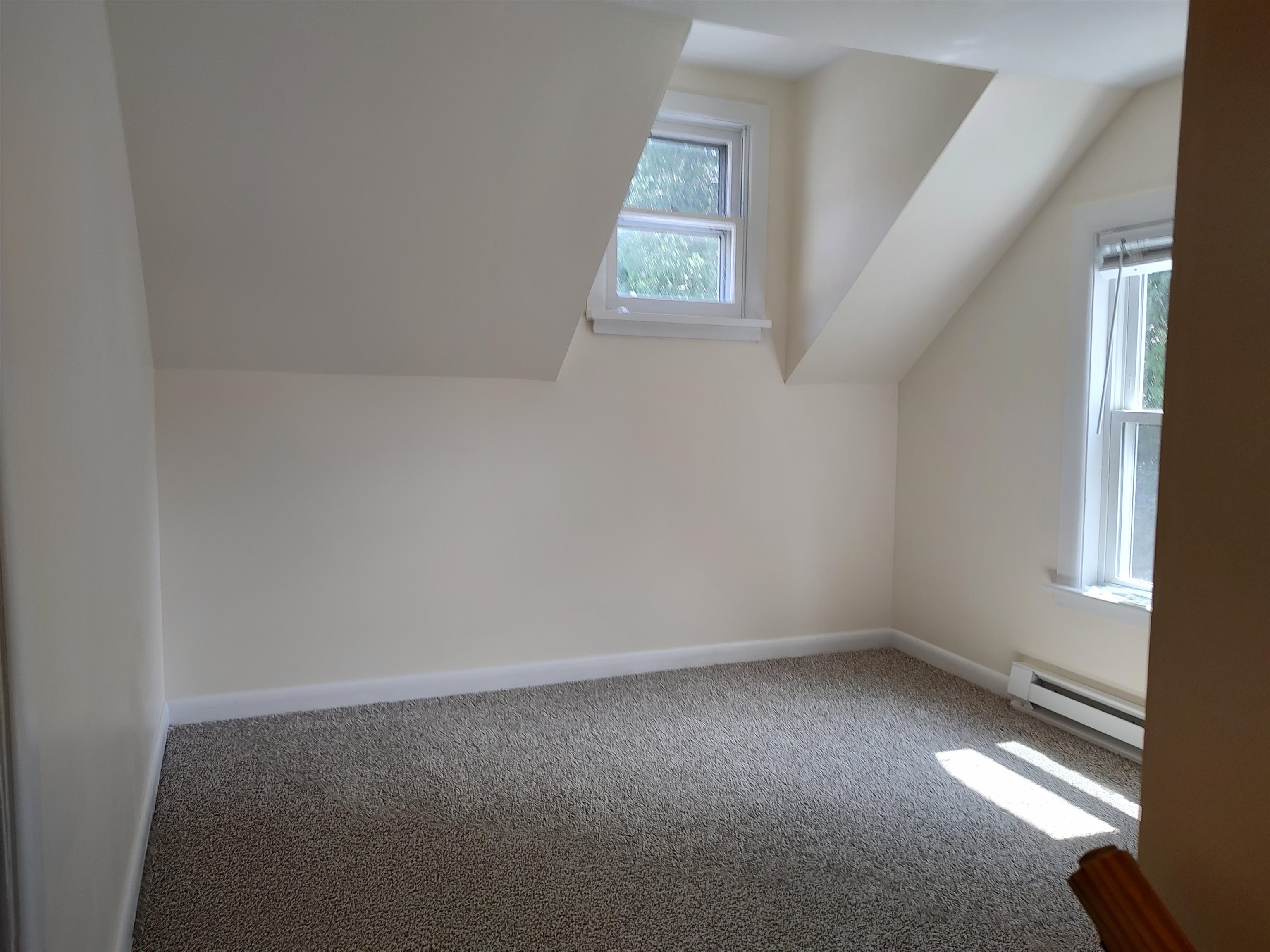 South Burlington, Vermont 05403, United States, 2 Bedrooms Bedrooms, ,1 BathroomBathrooms,Residential,Pending,149608