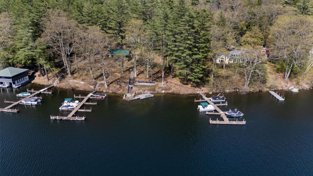 Photo of 1024 Lake Avenue, Sunapee, NH 03782 (MLS # 5049731)