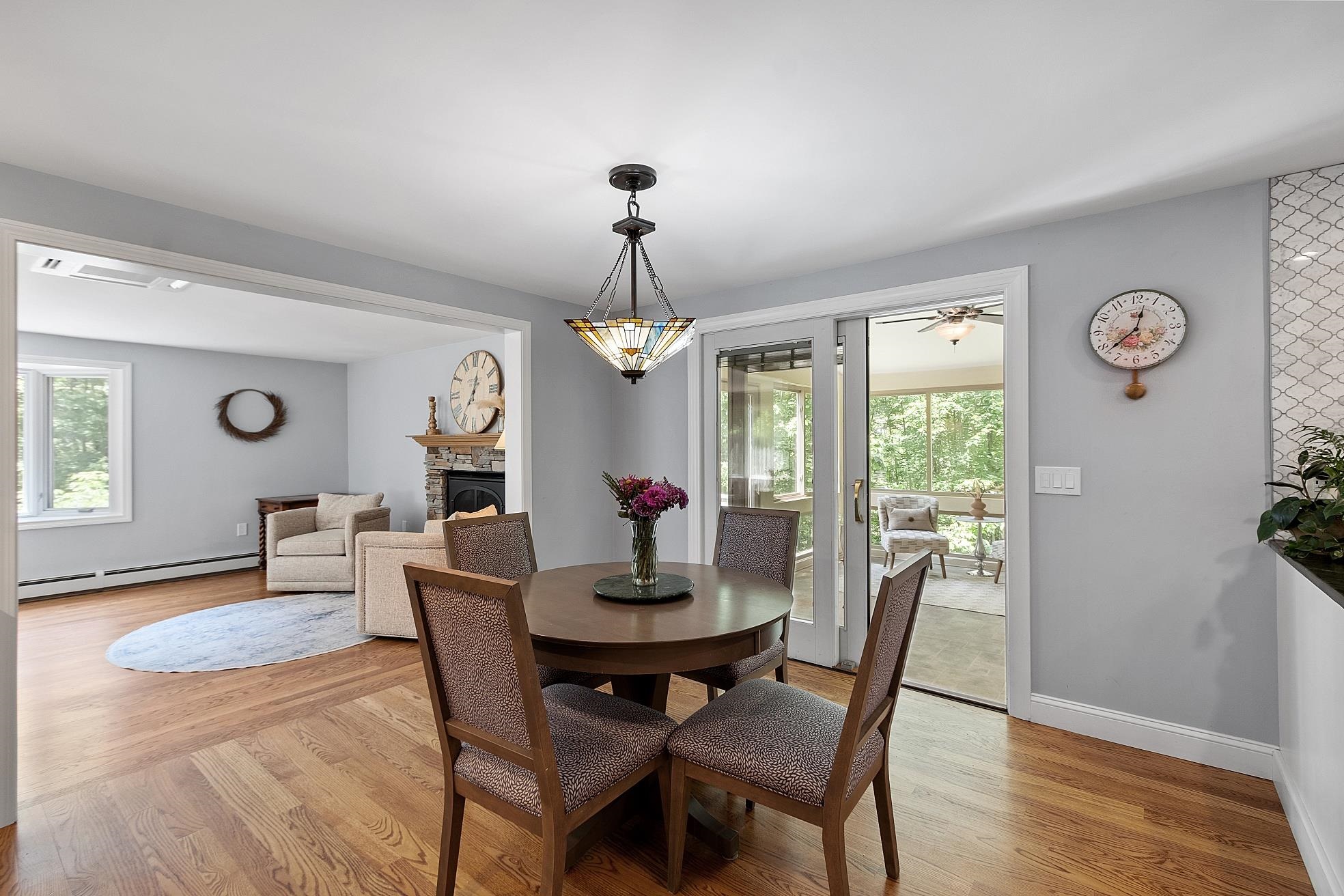 10 Buttonwood Drive