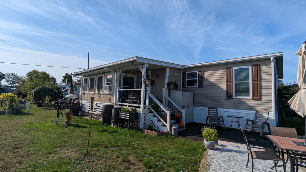 Photo of 15 Cross Wind Lane, Rochester, NH 03867 (MLS # 5063599)