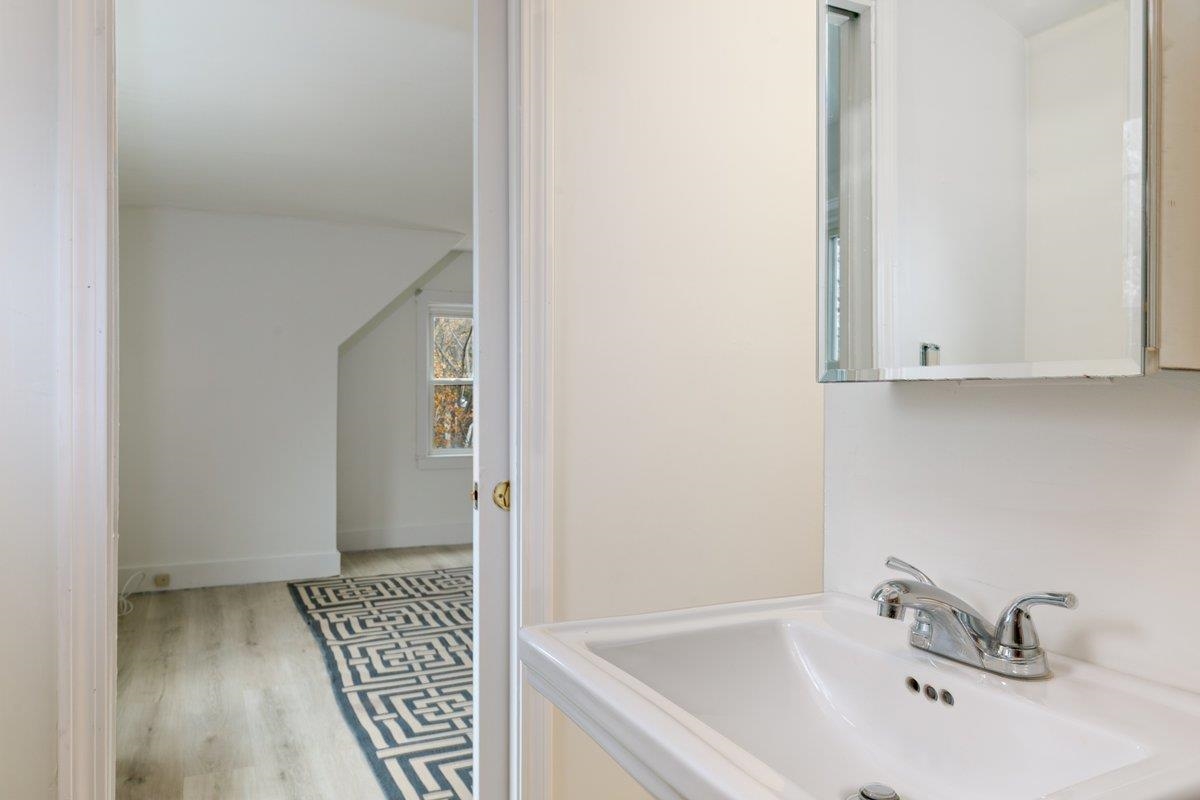 Methuen, Massachusetts 01844, United States, 4 Bedrooms Bedrooms, ,2 BathroomsBathrooms,Residential,Active,246482