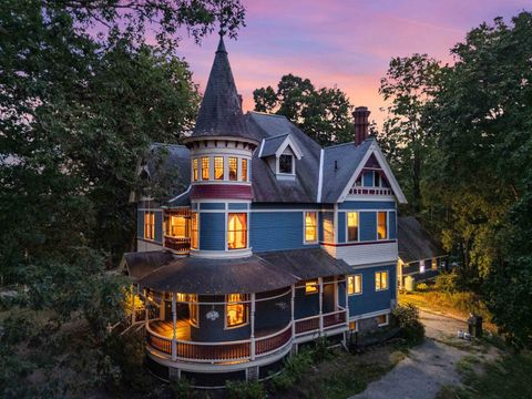 Photo of 68 Center Street, Wolfeboro, NH 03894 (MLS # 5081887)