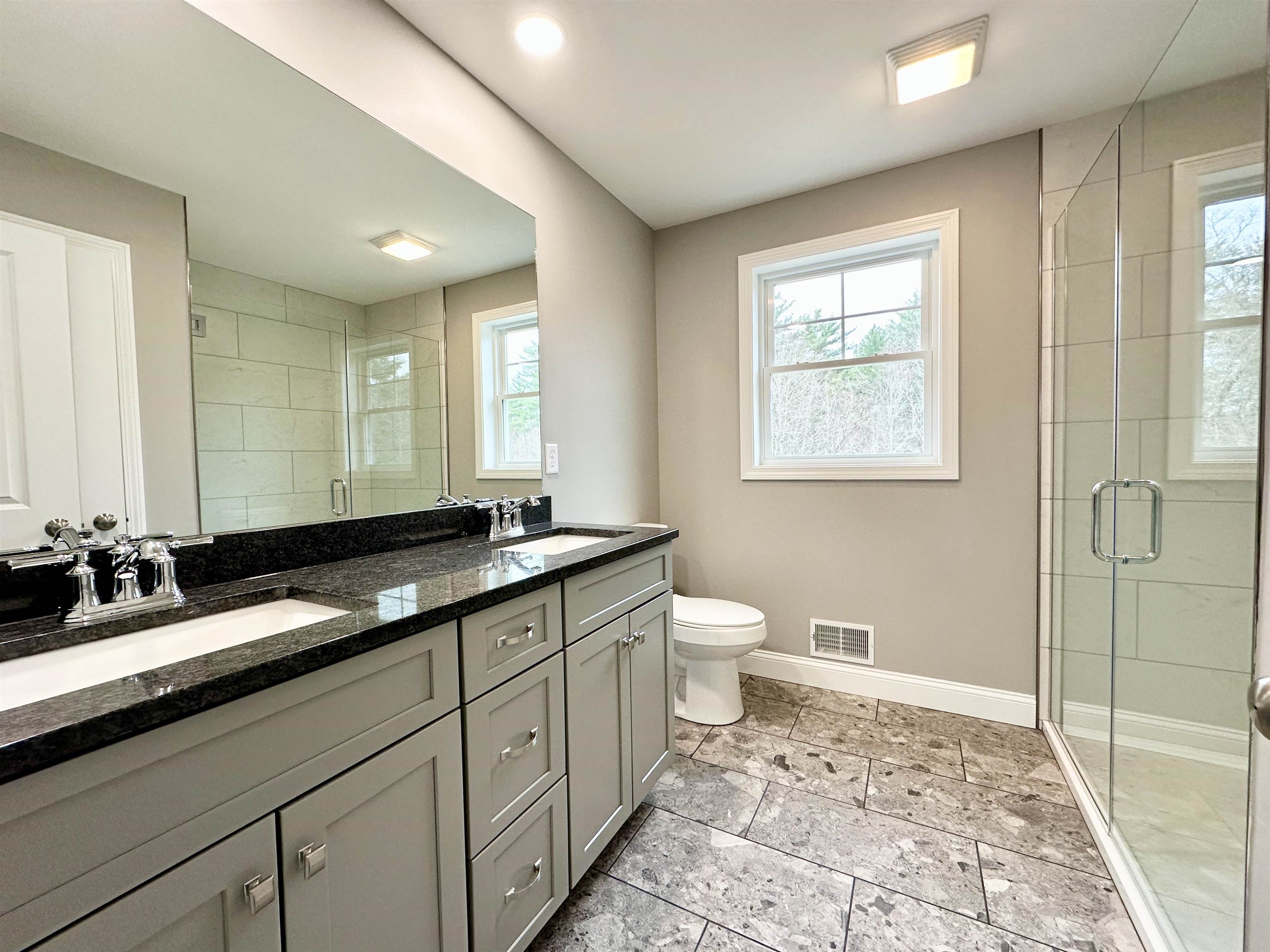 Concord, New Hampshire 03301, United States, 3 Bedrooms Bedrooms, ,3 BathroomsBathrooms,Residential,Active,20468