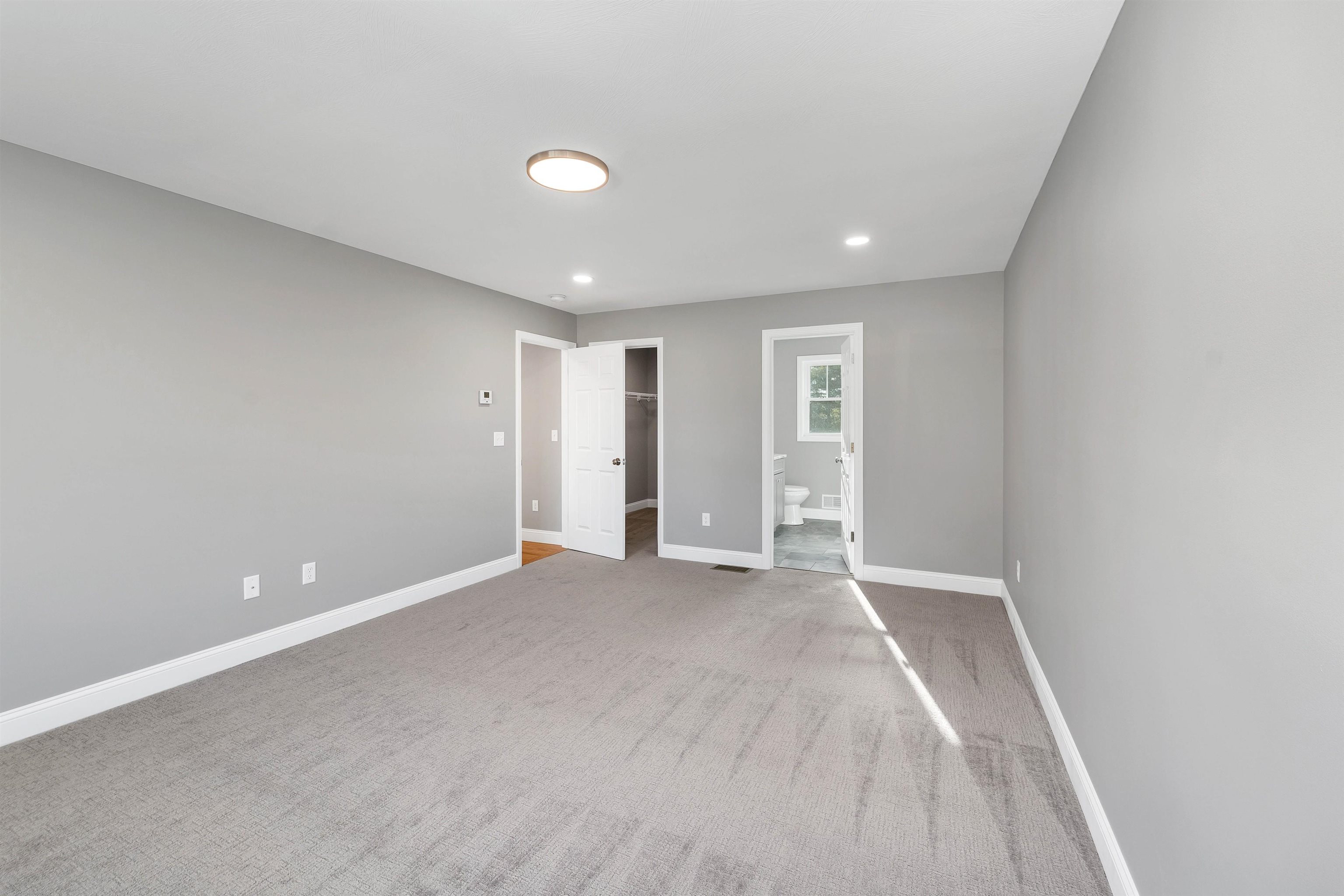 Concord, New Hampshire 03301, United States, 3 Bedrooms Bedrooms, ,3 BathroomsBathrooms,Residential,Active,20468