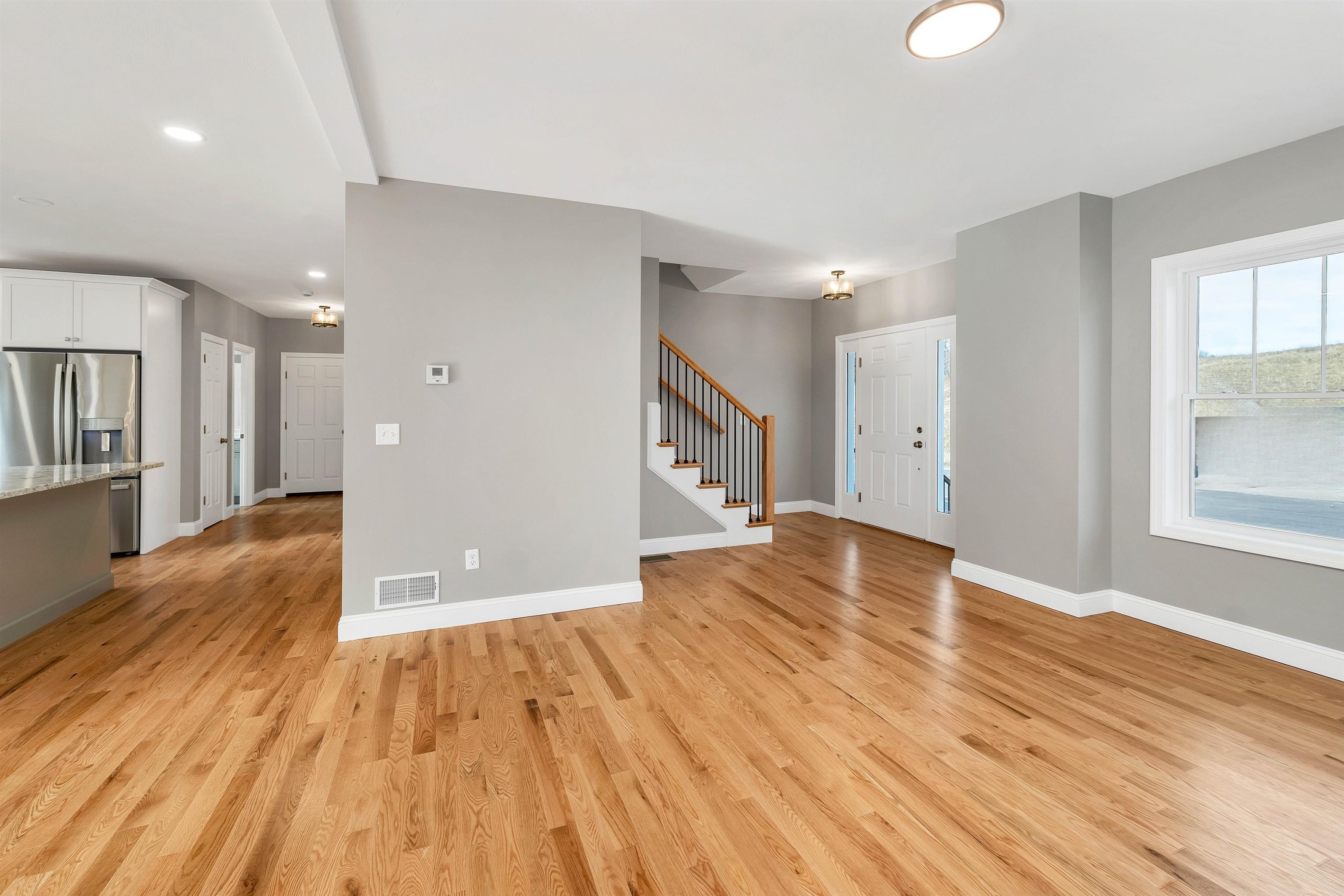 Concord, New Hampshire 03301, United States, 3 Bedrooms Bedrooms, ,3 BathroomsBathrooms,Residential,Active,20468