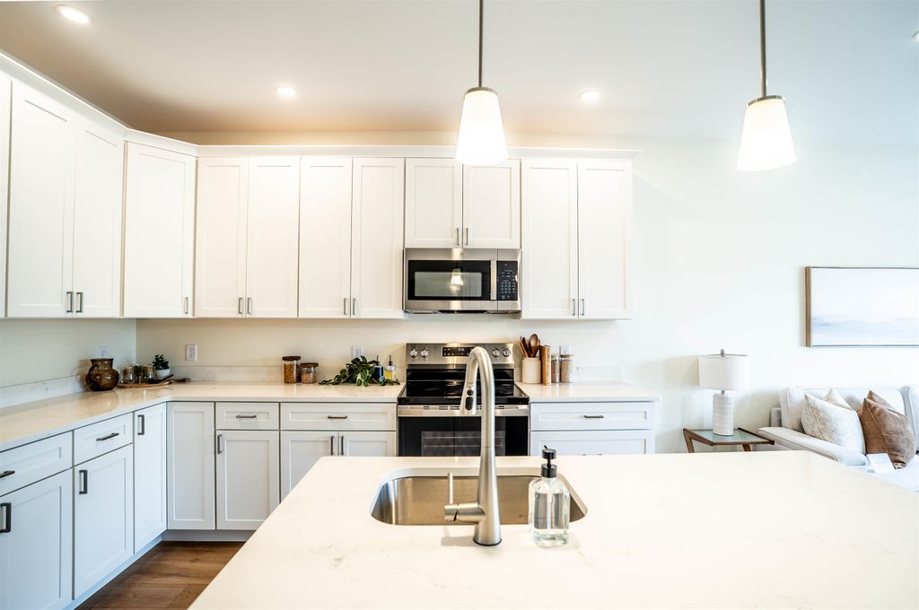 Photo of 13 Suffolk Road #4, Concord, NH 03303 (MLS # 5064897)