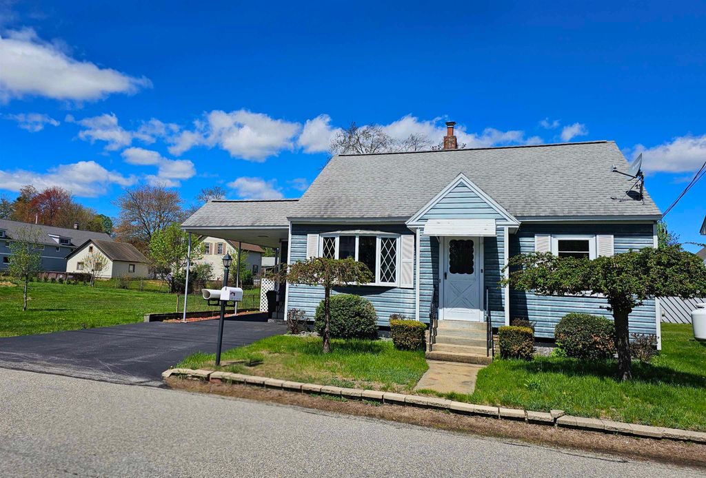 Photo of 8 Foch Street, Goffstown, NH 03045 (MLS # 5087712)