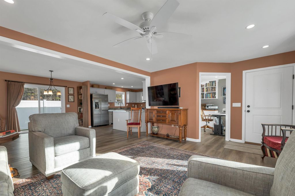 Photo of 15 Wildflower Lane, Plymouth, NH 03264 (MLS # 5070399)