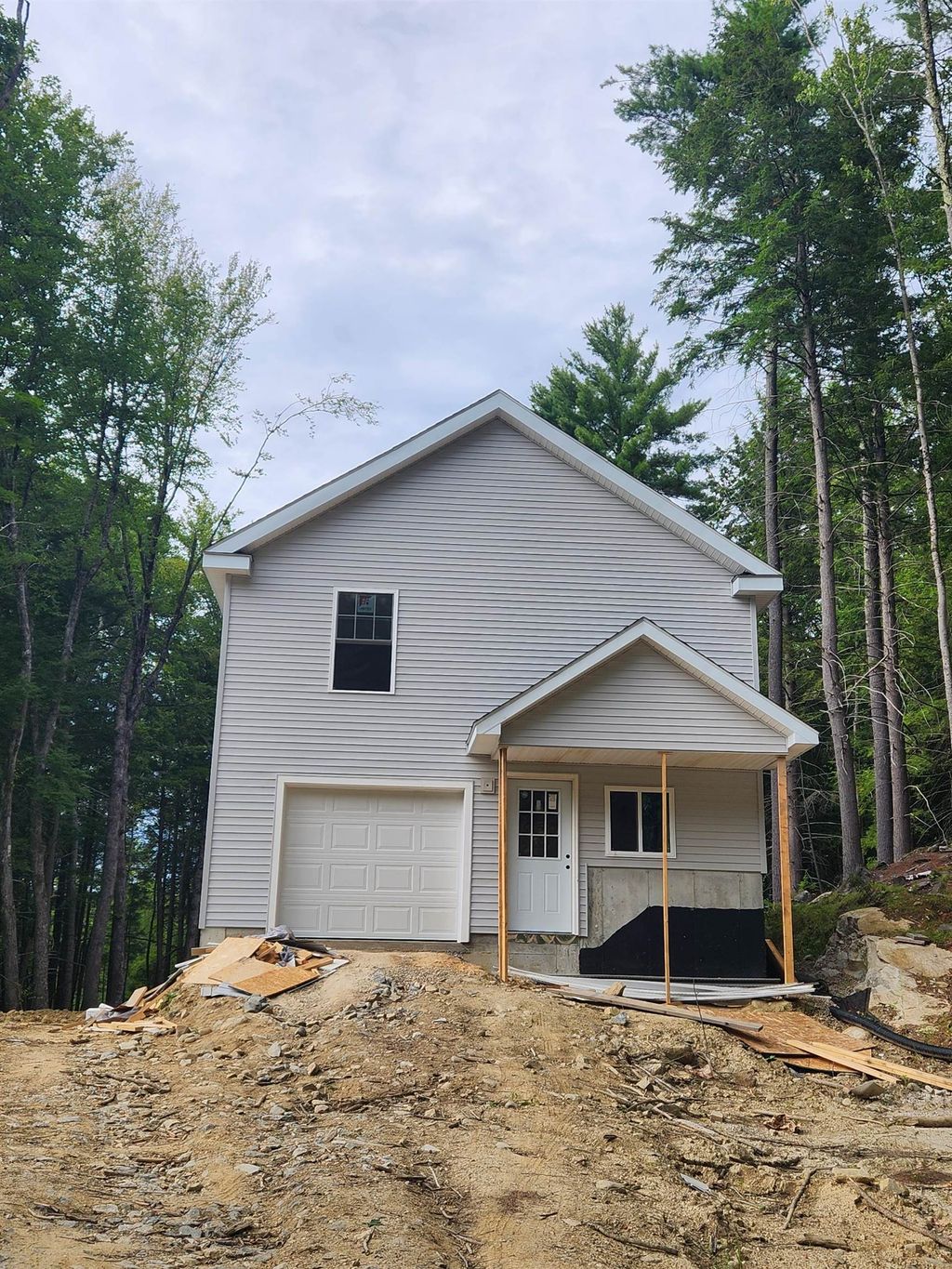 Photo of 464 Long Shores Drive, Barrington, NH 03825 (MLS # 5057687)