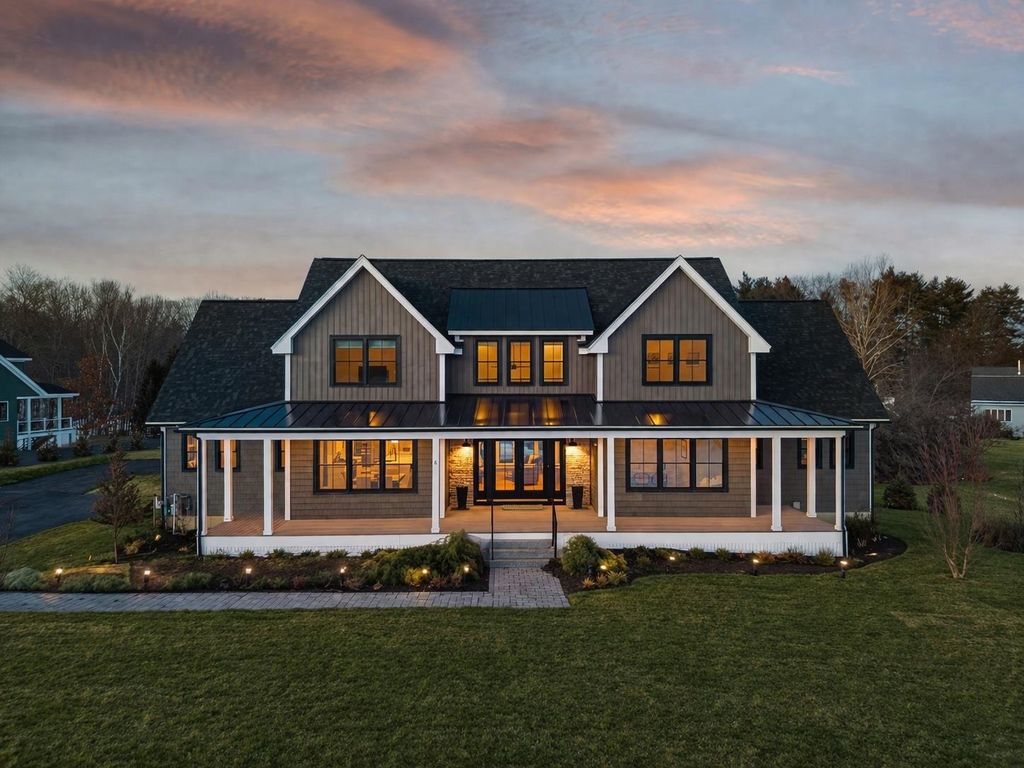 Photo of 6 Shipwright Way, Newington, NH 03801 (MLS # 5077449)