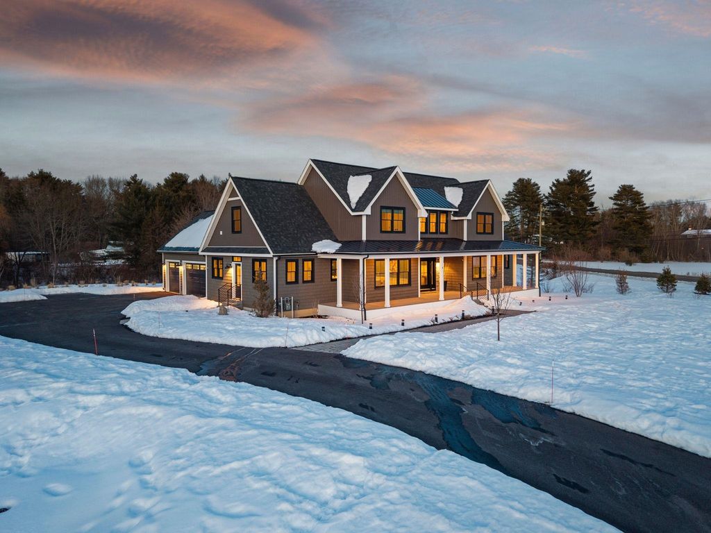 Photo of 6 Shipwright Way, Newington, NH 03801 (MLS # 5077449)