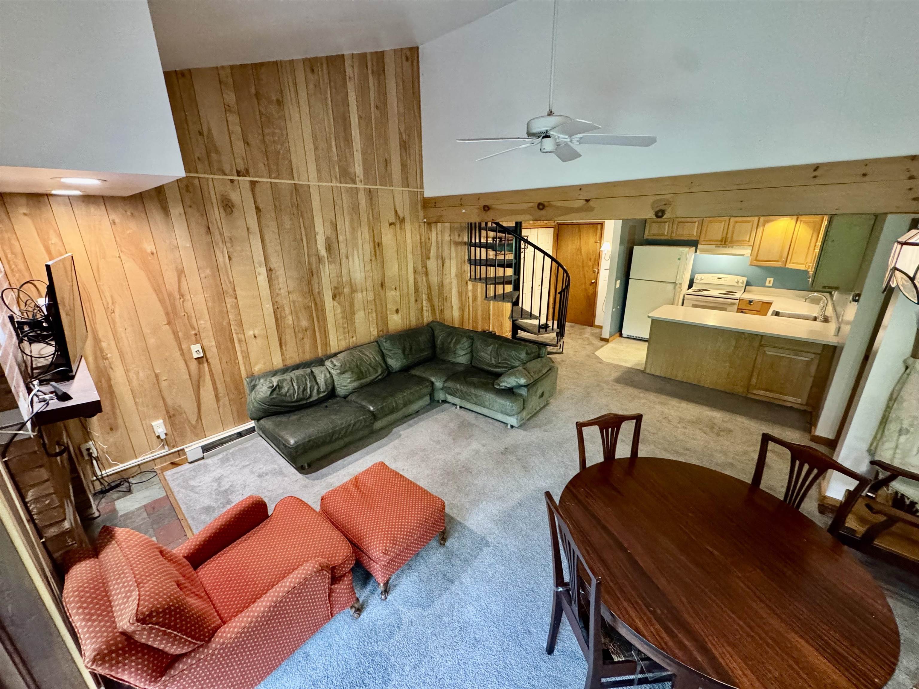 37 Gateway Court A-22
