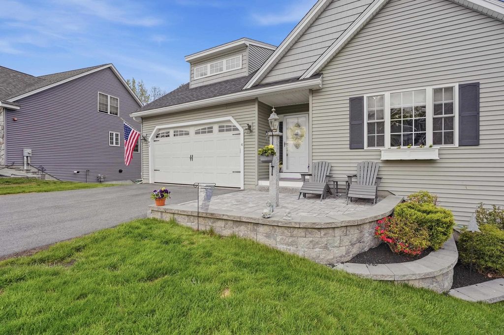 Photo of 4 Mulligan Way #19, Kingston, NH 03848 (MLS # 5088658)