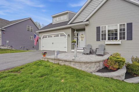 Photo of 4 Mulligan Way #19, Kingston, NH 03848 (MLS # 5088658)
