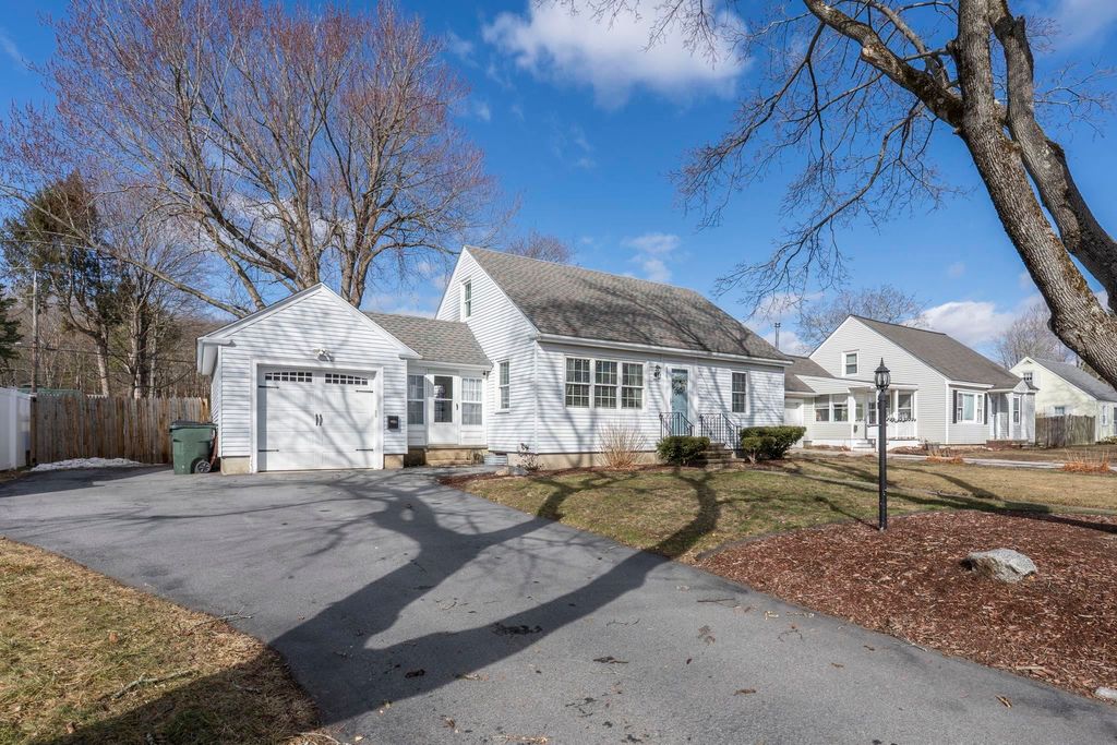 Photo of 428 Reed Street, Manchester, NH 03102 (MLS # 5080027)