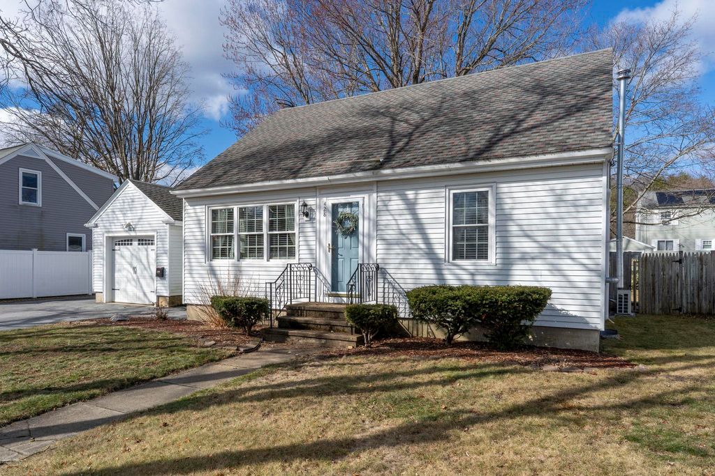 Photo of 428 Reed Street, Manchester, NH 03102 (MLS # 5080027)