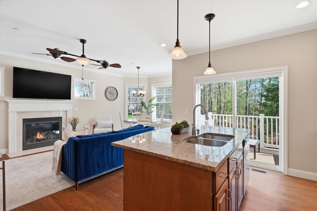 Photo of 4 Manor Drive #A, Hooksett, NH 03106 (MLS # 5084904)