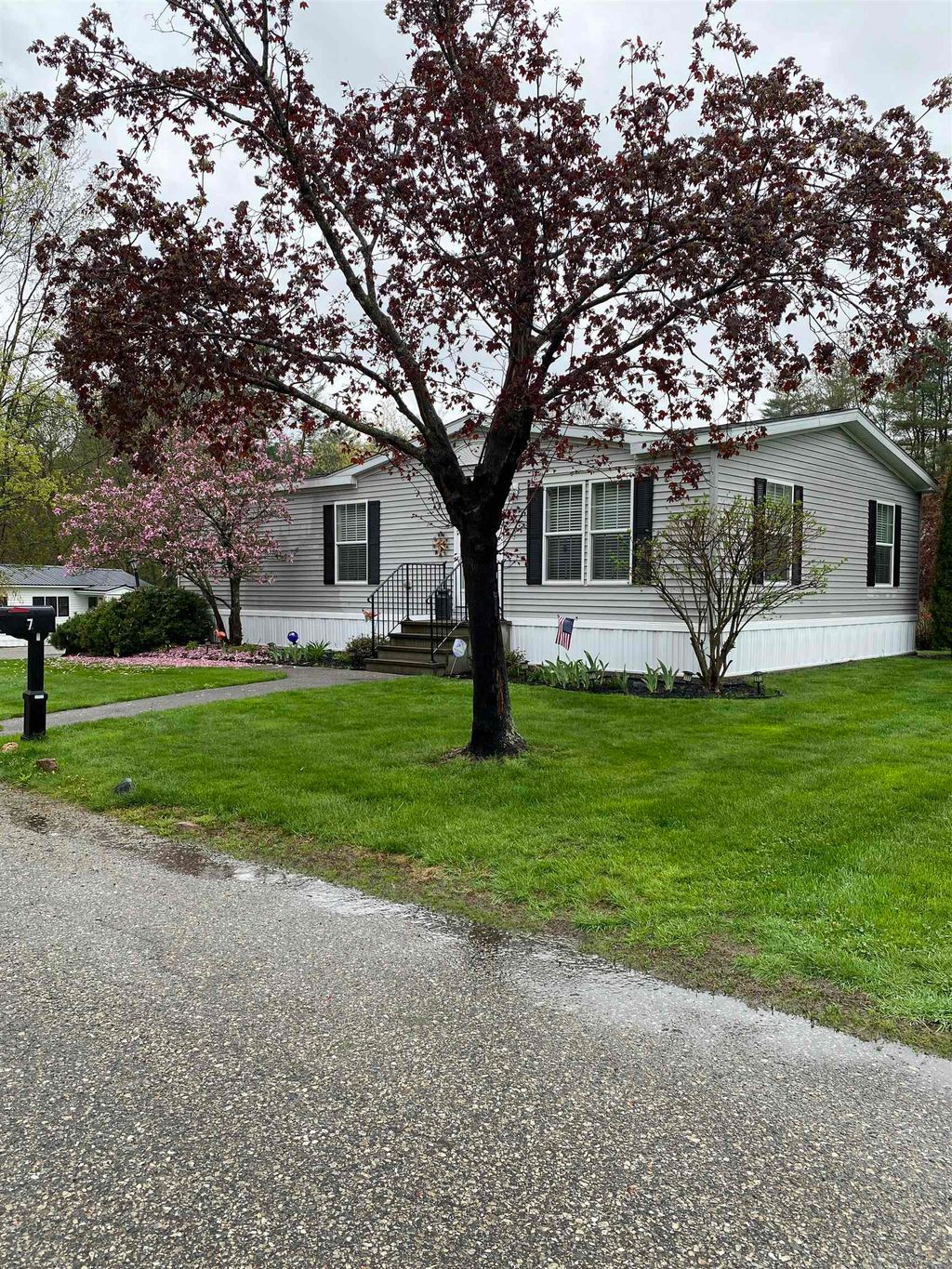 Photo of 7 Sir Lancelot Drive, Exeter, NH 03833 (MLS # 5041511)
