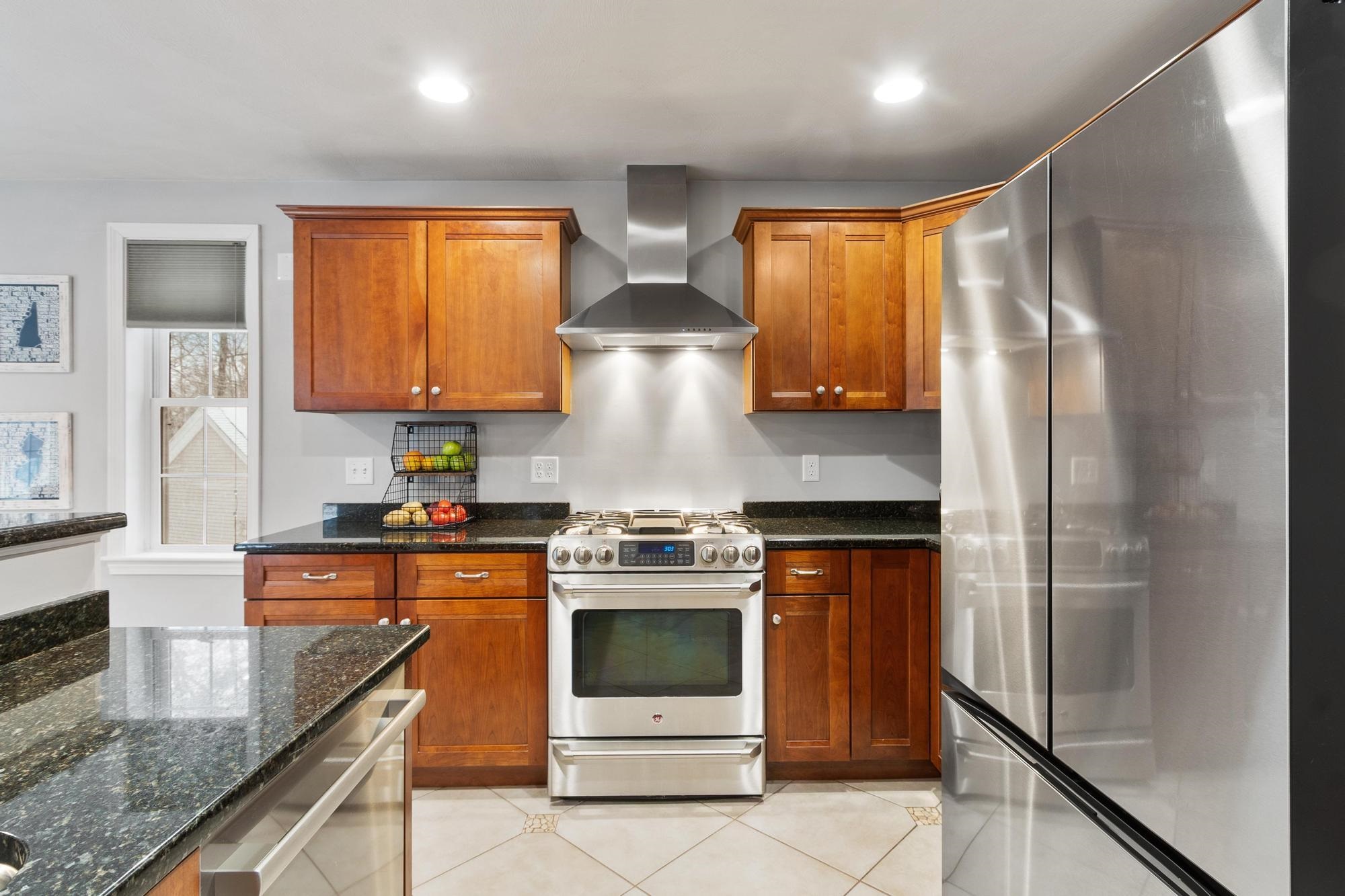 12 Glastombury Drive