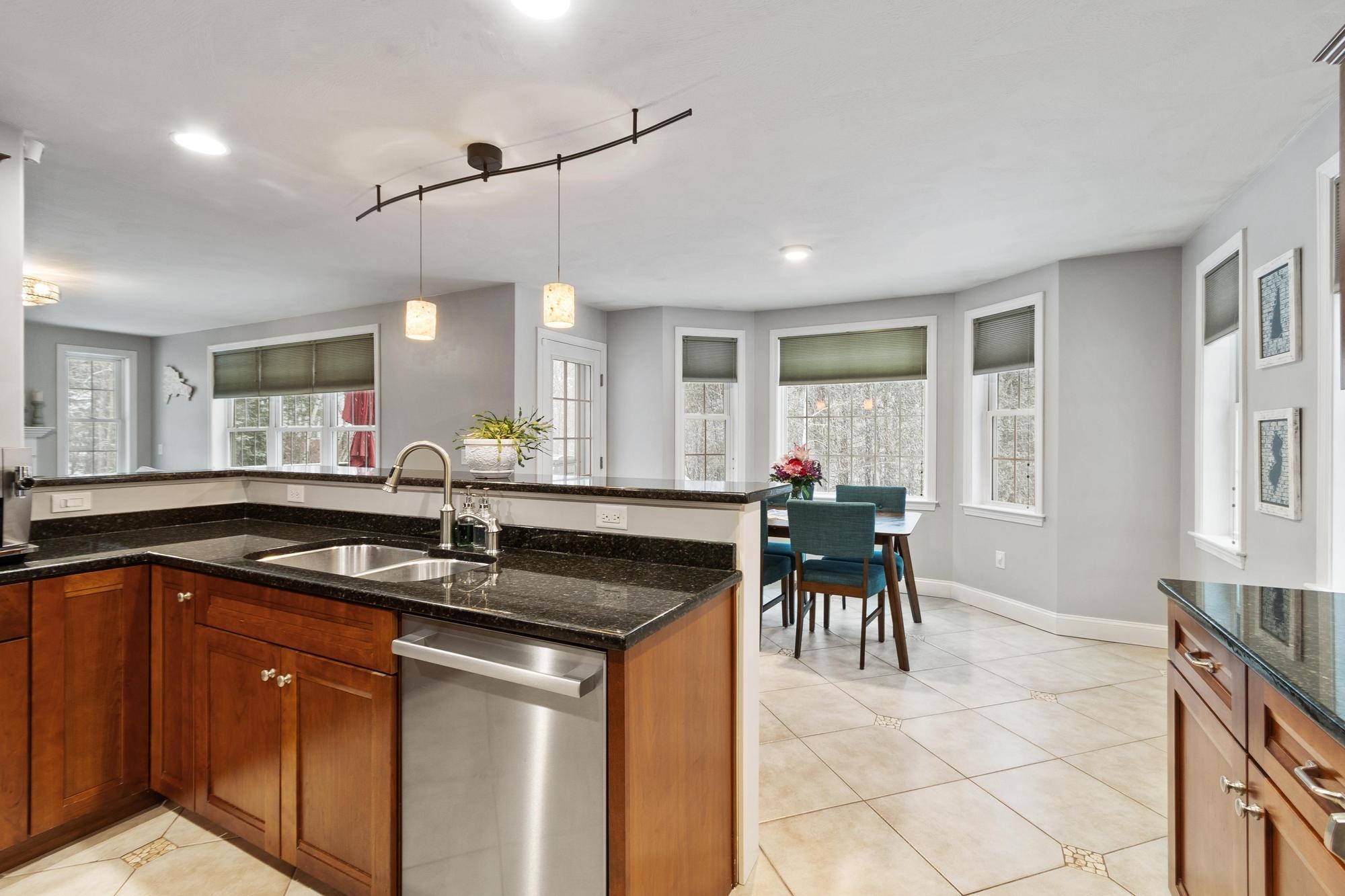 12 Glastombury Drive