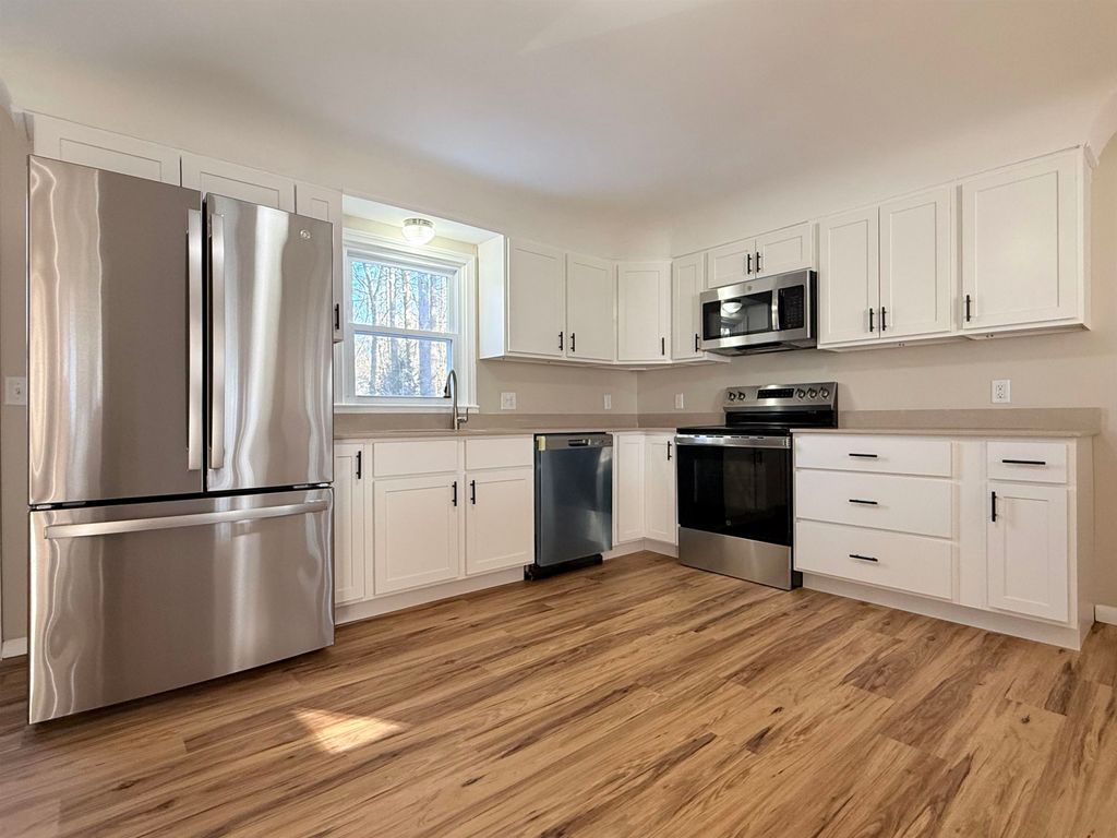 Photo of 131 Route 13, Brookline, NH 03033 (MLS # 5079696)