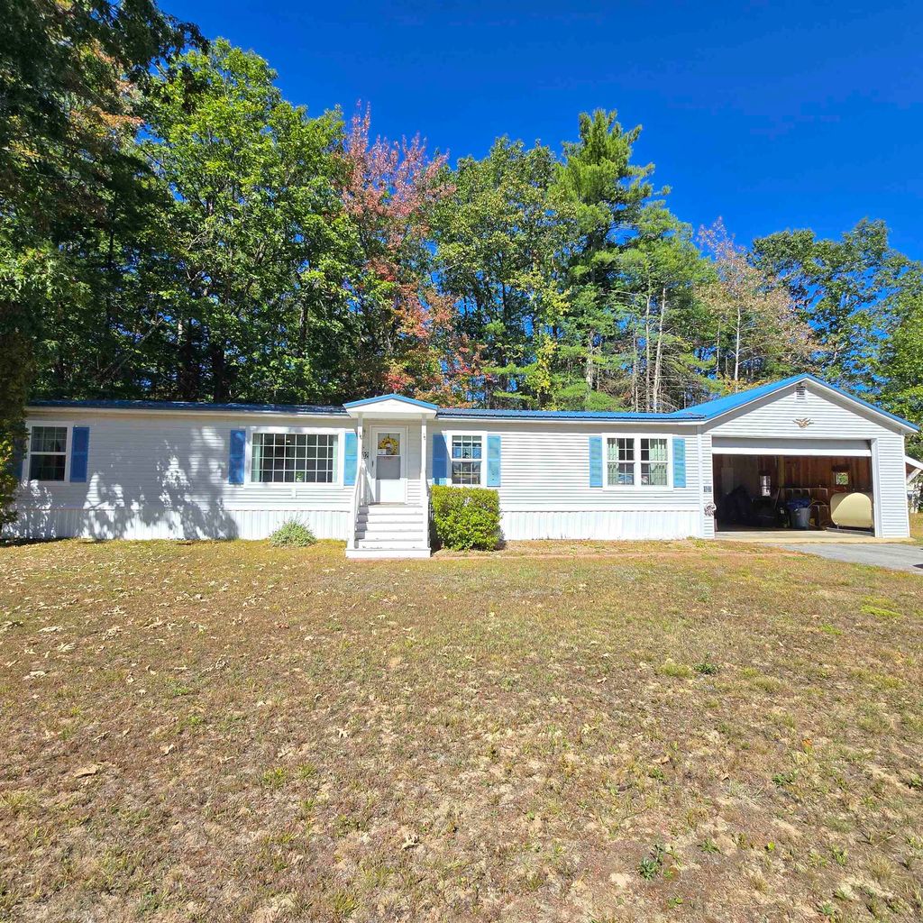 Photo of 102 Osprey Road, Alton, NH 03809 (MLS # 5081527)