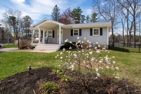 Photo of 1 Nute Road, Dover, NH 03820 (MLS # 5084783)