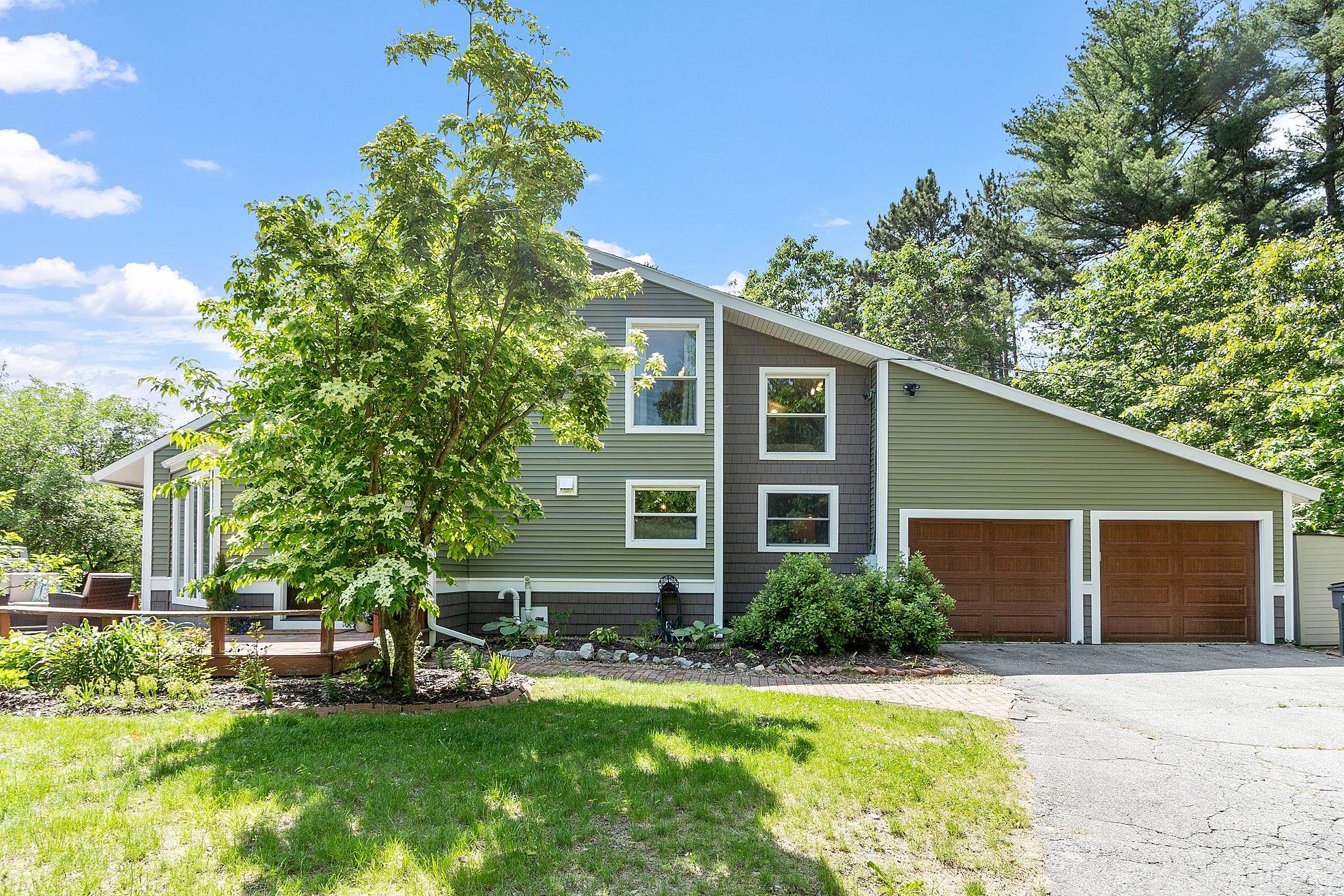 2 Candlewood Road